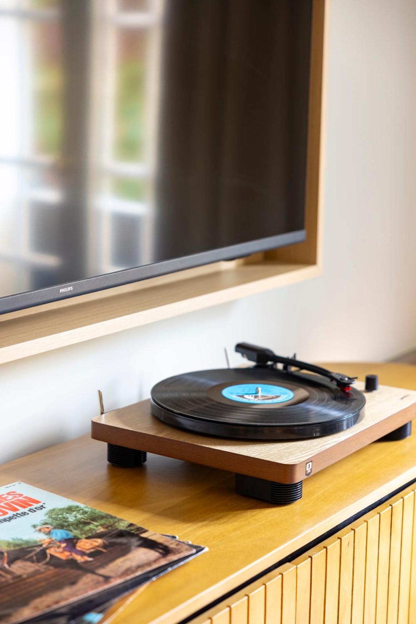 Hostellerie Briqueterie & Spa Champagne Vinay  Ngoại thất bức ảnh Record player