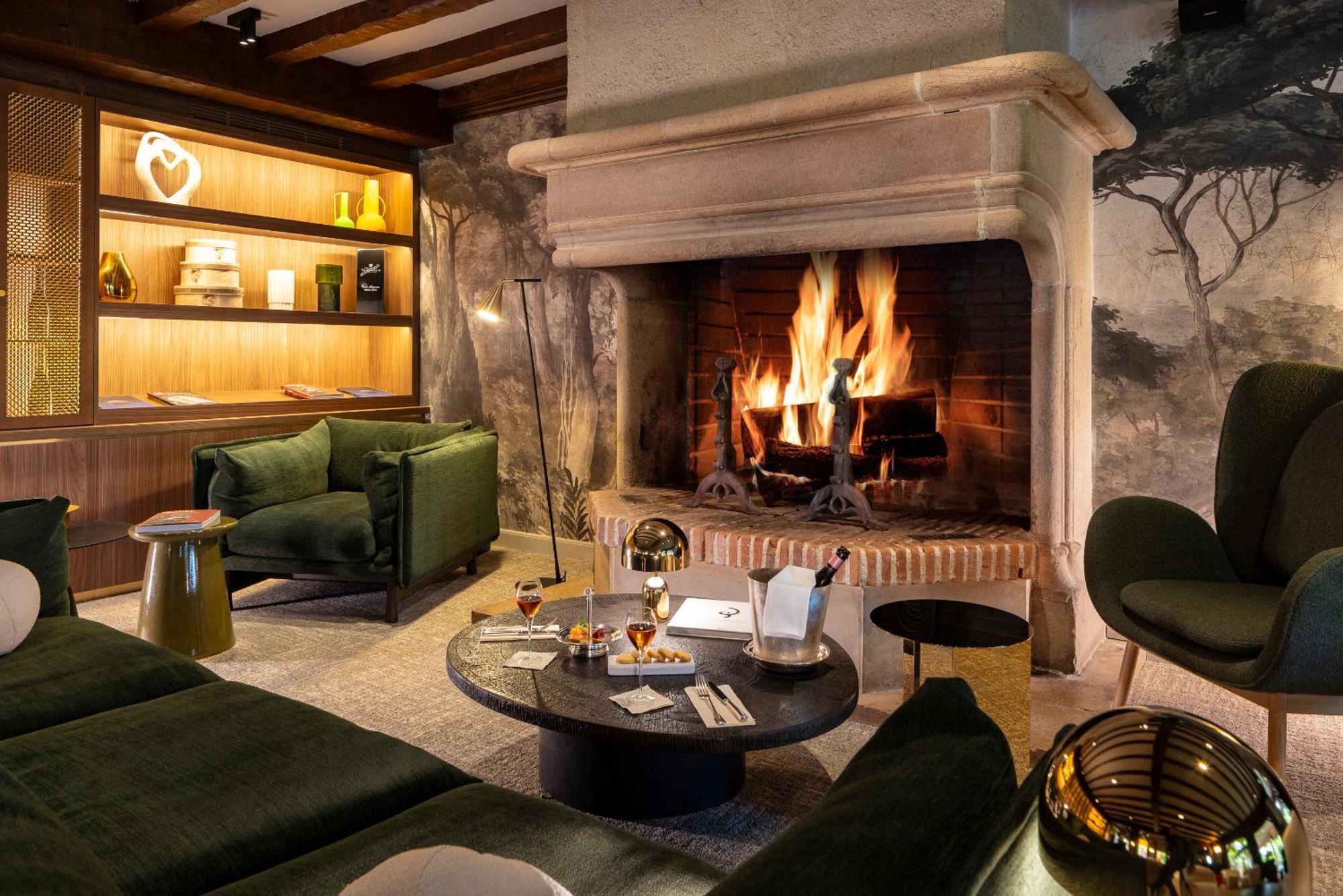 Hostellerie Briqueterie & Spa Champagne Vinay  Ngoại thất bức ảnh The fireplace at the hotel